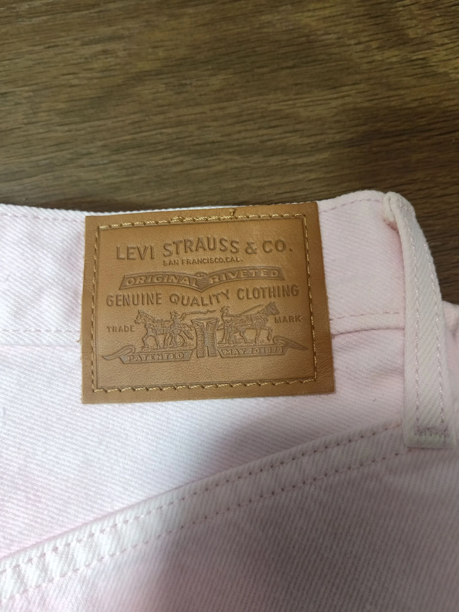 Levi's Premium Ribcage Straight Ankle pink jeans W26
